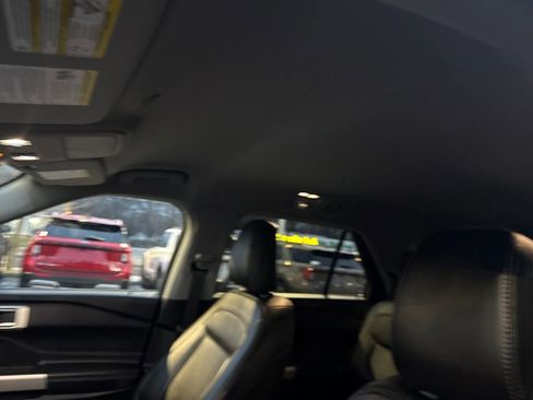 Used 2023 Ford Explorer XLT w/ Equipment Group 202A image 27