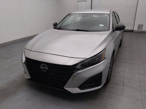 Used 2024 Nissan Altima 2.5 SV image 15