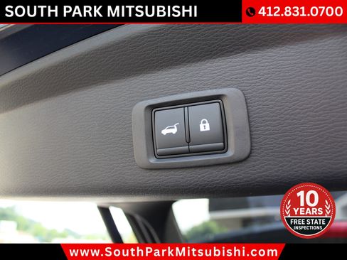 New 2025 Mitsubishi Outlander SE image 27