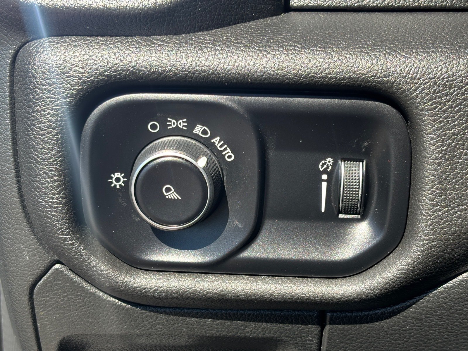 Used 2024 RAM 1500 Laramie RWD image 25