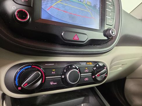 Used 2020 Kia Soul LX FWD image 20