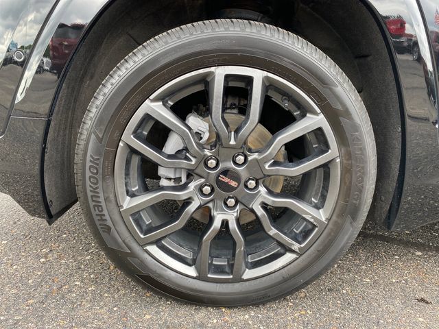 Certified 2024 GMC Terrain Denali w/ Black Diamond Edition AWD/4WD image 26