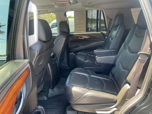 Used 2015 Cadillac Escalade Premium AWD/4WD image 24