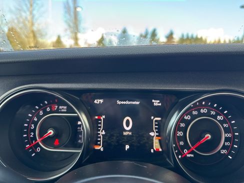 Used 2021 Jeep Gladiator Mojave image 13