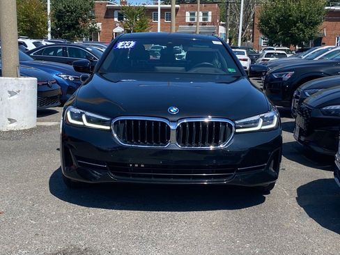Used 2023 BMW 530e xDrive w/ Premium Package image 4