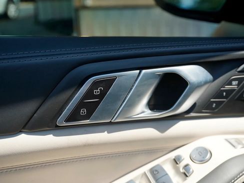 Used 2023 BMW X7 M60i w/ Executive Package AWD/4WD image 21