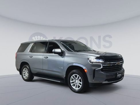 Used 2022 Chevrolet Tahoe LT w/ Luxury Package AWD/4WD image 2
