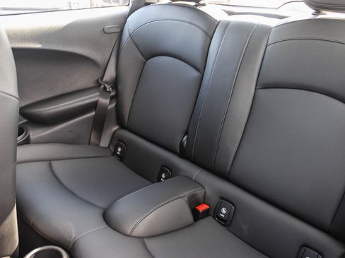 Used 2019 MINI Cooper 2-Door Hardtop image 18