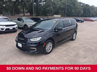 Used 2025 Chrysler Pacifica Select FWD video 1