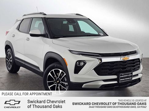 Used 2025 Chevrolet TrailBlazer LT w/ Convenience Package AWD/4WD image 1