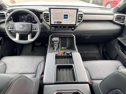 Used 2025 Toyota Tundra Limited image 20