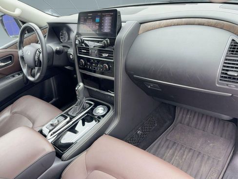 Used 2024 INFINITI QX80 Premium Select w/ All-Season Package image 31