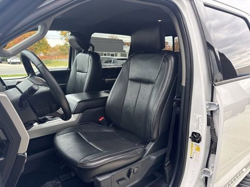 Used 2019 Ford F150 Lariat w/ Trailer Tow Package image 8
