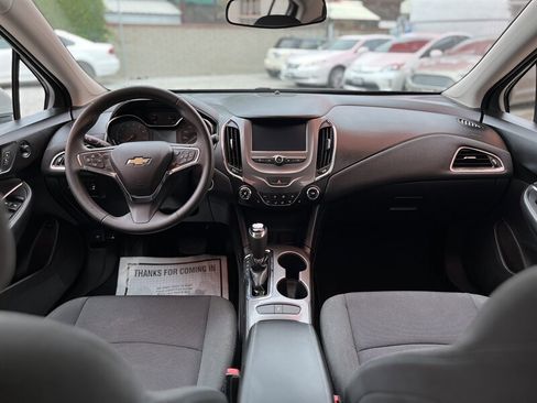 Used 2017 Chevrolet Cruze LT w/ Convenience Package image 20