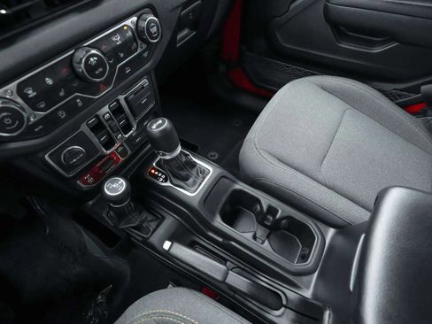 Used 2024 Jeep Wrangler Willys image 14