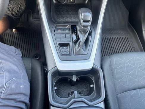 Used 2024 Toyota RAV4 XLE AWD/4WD image 15