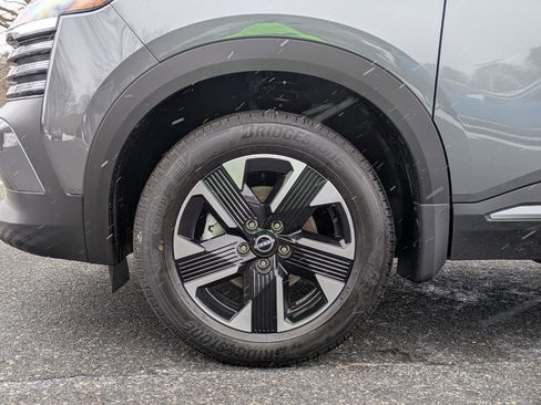 New 2026 Nissan Kicks SV image 8