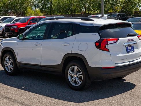 Used 2023 GMC Terrain SLE w/ Driver Convenience Package image 7