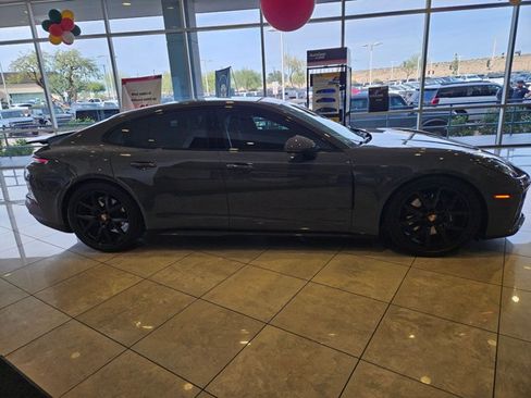 Used 2025 Porsche Panamera 4 image 4