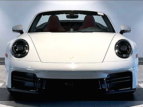 New 2026 Porsche 911 Carrera 4S image 10