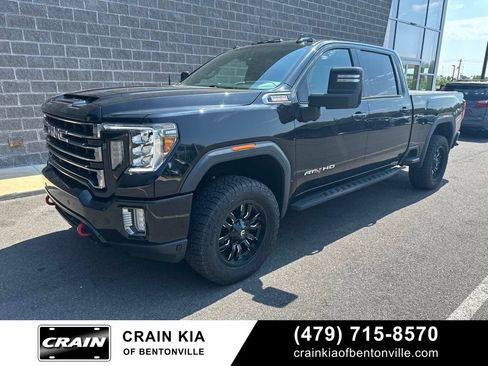 Used 2021 GMC Sierra 2500 AT4 w/ AT4 Premium Plus Package AWD/4WD image 2