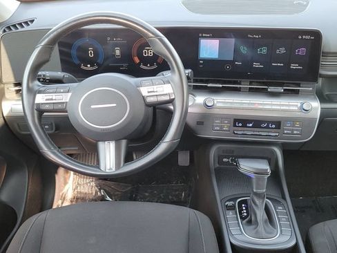Used 2024 Hyundai Kona SEL AWD/4WD image 12