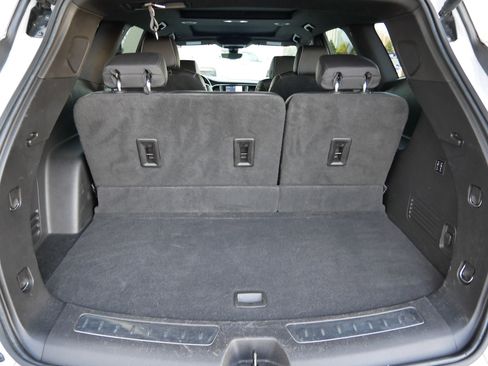 Used 2022 Buick Enclave Avenir w/ Avenir Technology Package image 18