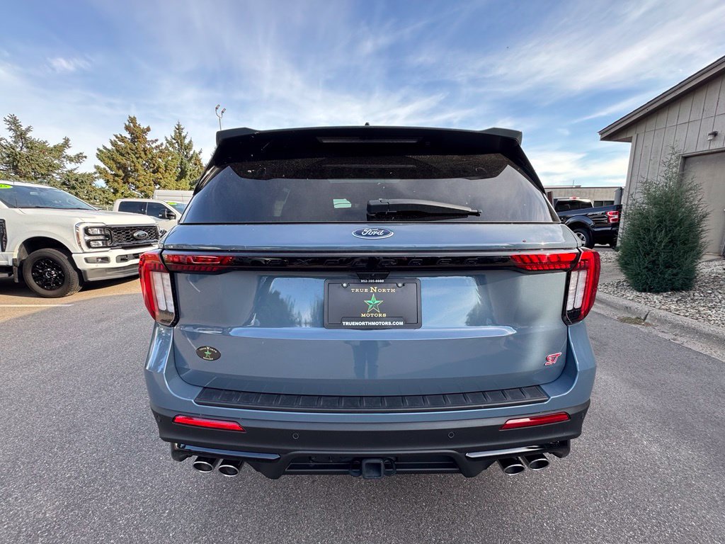 Used 2025 Ford Explorer ST AWD/4WD image 8