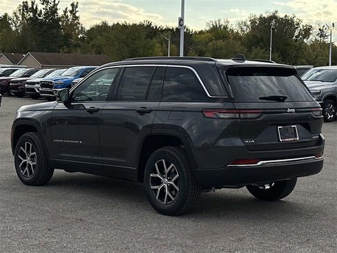 New 2025 Jeep Grand Cherokee Limited image 4