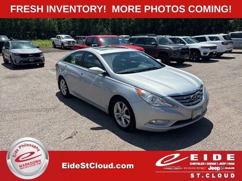 Used 2011 Hyundai Sonata Limited w/ Navigation Pkg 5 FWD image 1
