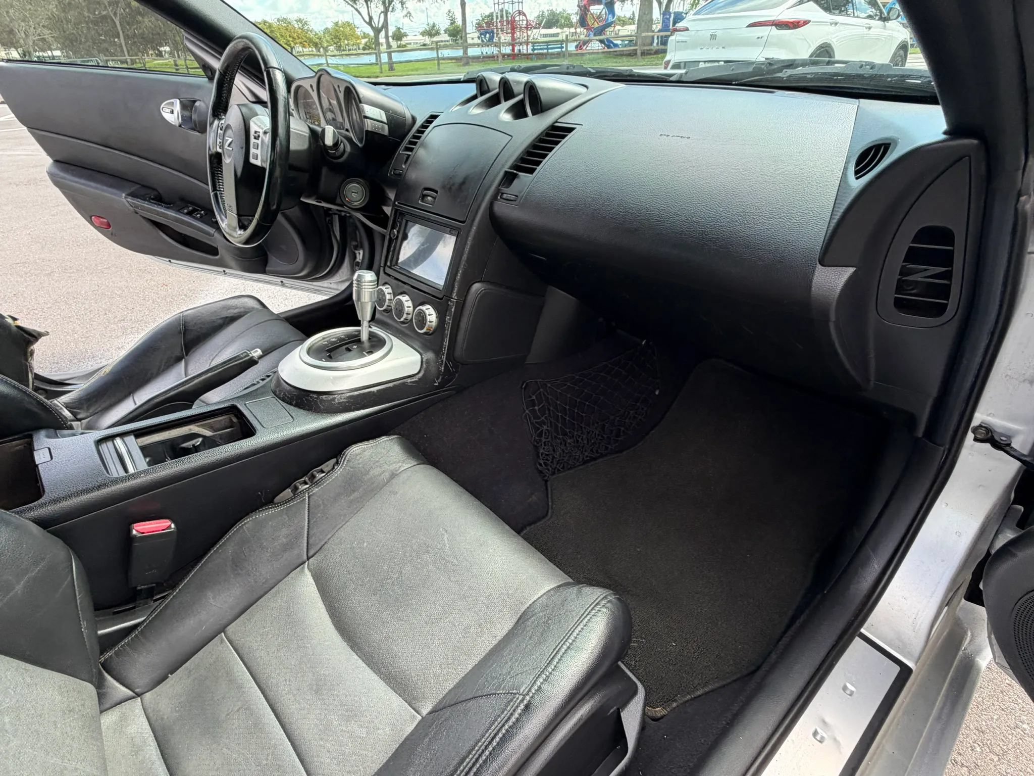 Used 2006 Nissan 350Z Enthusiast RWD image 17