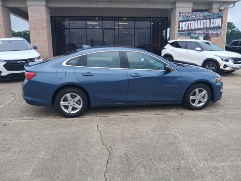 Used 2024 Chevrolet Malibu LT FWD image 2