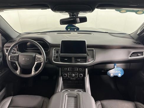 Certified 2022 Chevrolet Tahoe Z71 w/ Luxury Package AWD/4WD image 2