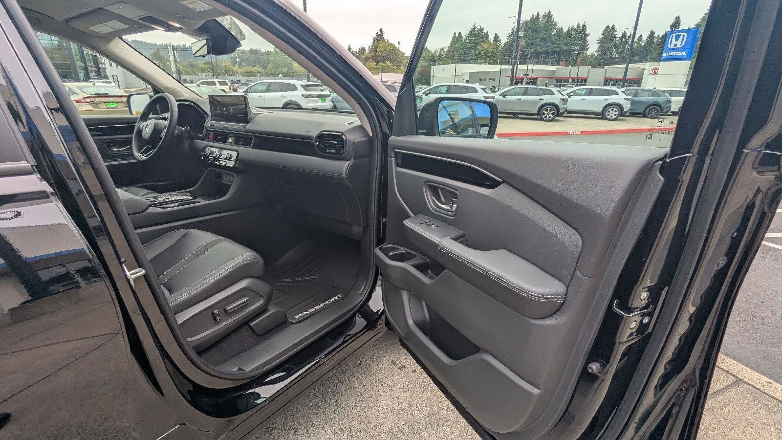 Used 2026 Honda Passport RTL image 13