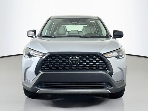 Used 2024 Toyota Corolla Cross L FWD image 2