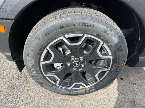 New 2026 Ford Bronco Sport Outer Banks w/ Outer Banks Tech Package+ AWD/4WD image 9