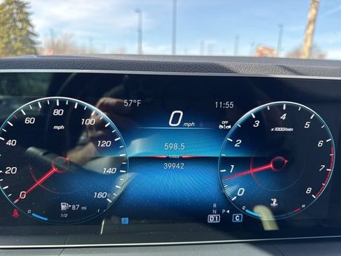 Used 2023 Mercedes-Benz GLE 350 4MATIC image 33