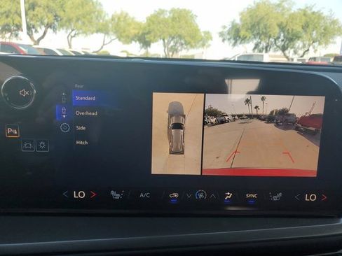 New 2026 Chevrolet Traverse LT w/ Driver Confidence Package FWD image 27