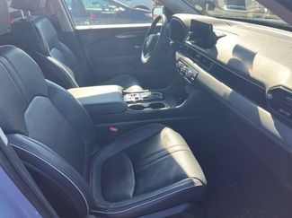 Used 2025 Honda Pilot Elite video 2