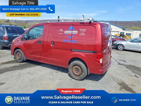 Used 2015 Nissan NV200 SV w/ Exterior Appearance Package image 3