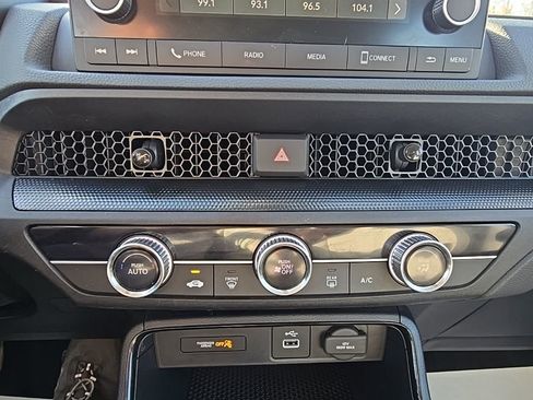 Used 2023 Honda CR-V LX image 19