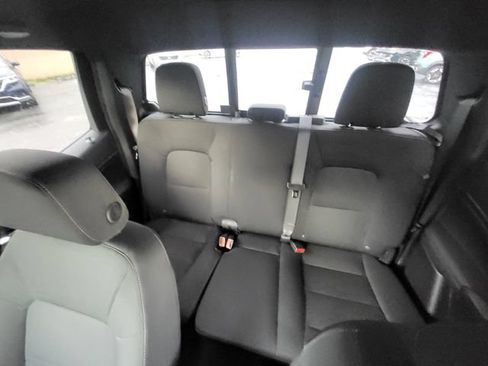 Used 2023 Chevrolet Colorado LT w/ LT Convenience Package AWD/4WD image 11