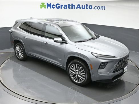 New 2026 Buick Enclave Avenir w/ Super Cruise Package image 3