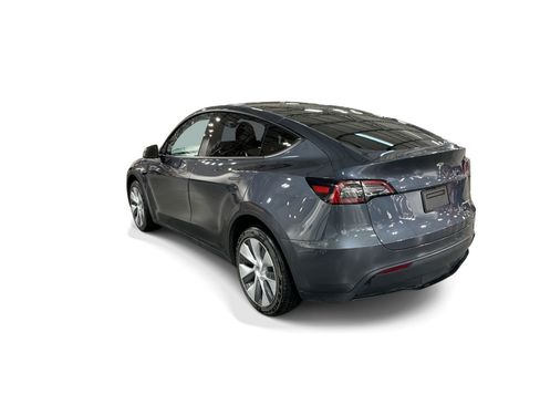 Certified 2023 Tesla Model Y Long Range AWD/4WD image 4