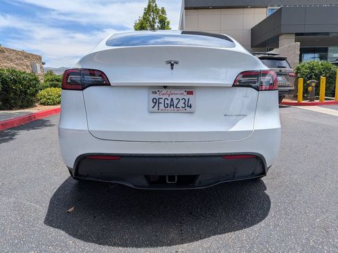 Used 2023 Tesla Model Y Long Range AWD/4WD image 7
