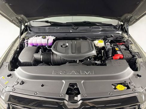 New 2026 RAM 1500 4x4 Crew Cab image 29