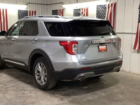 Used 2020 Ford Explorer Limited AWD/4WD image 4