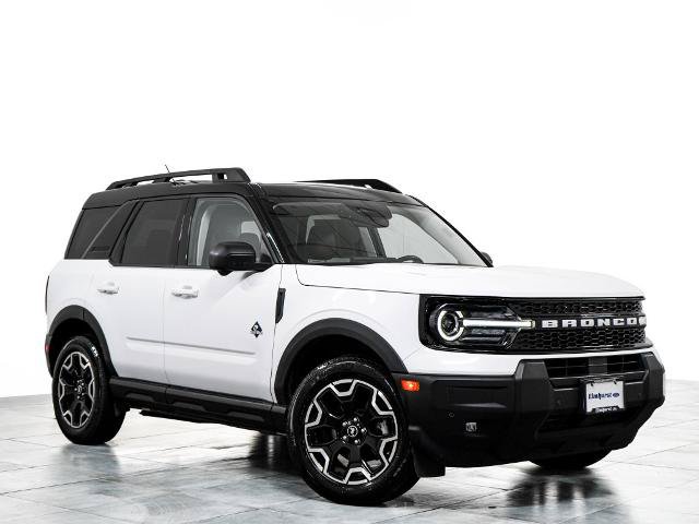 Certified 2025 Ford Bronco Sport Outer Banks w/ Outer Banks Tech Package+ AWD/4WD image 1