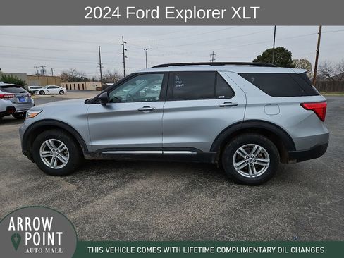 Used 2024 Ford Explorer XLT w/ Equipment Group 202A image 7