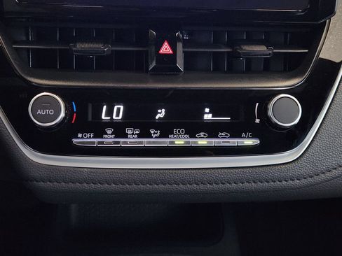 Used 2024 Toyota Corolla SE FWD image 18